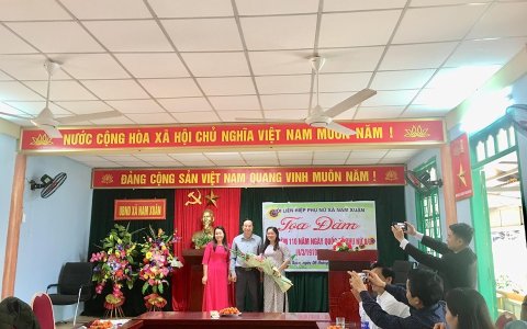 Hội LHPN xã Nam Xuân toạ đàm ngày 8/3